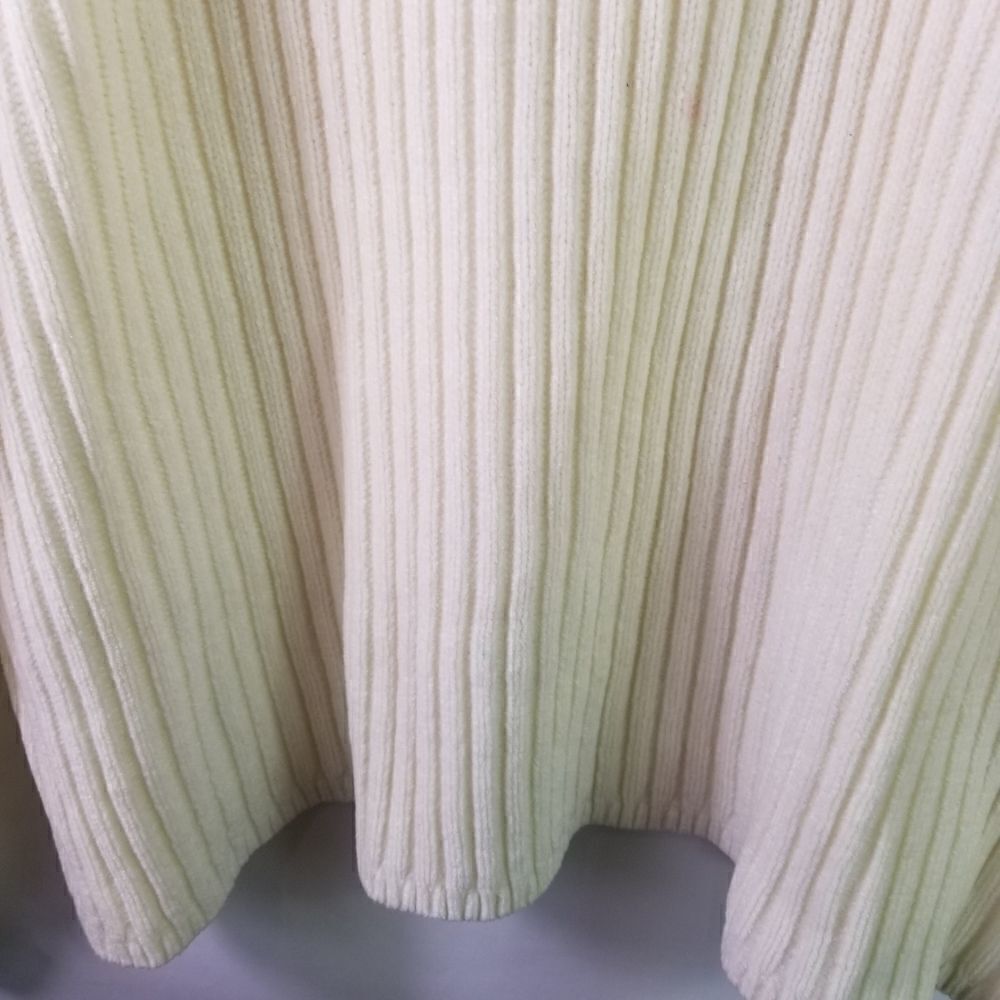 Reflections Ivory Sweater. Size L. - Picture 5 of 9